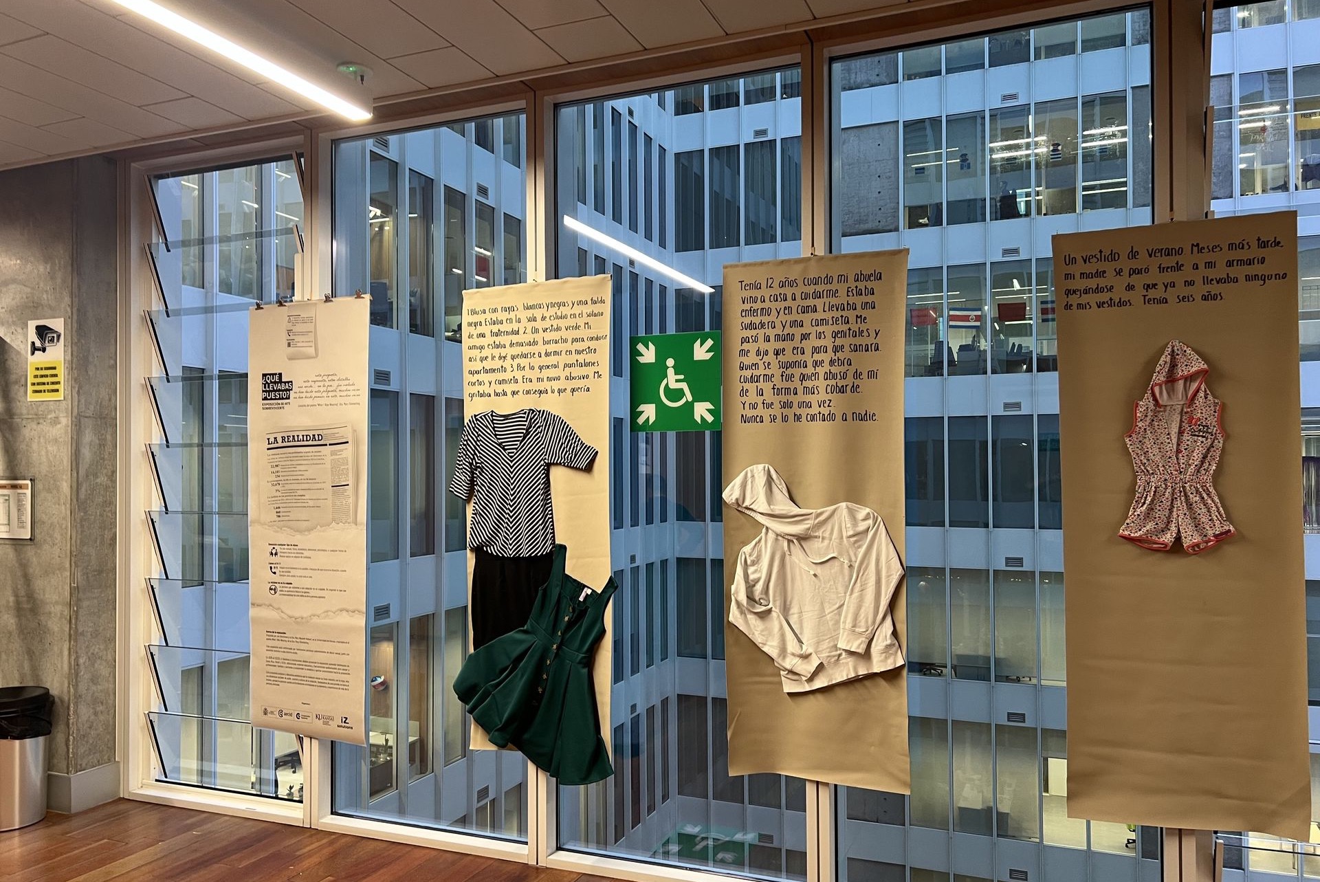 Exposición de arte Qué llevabas puesto